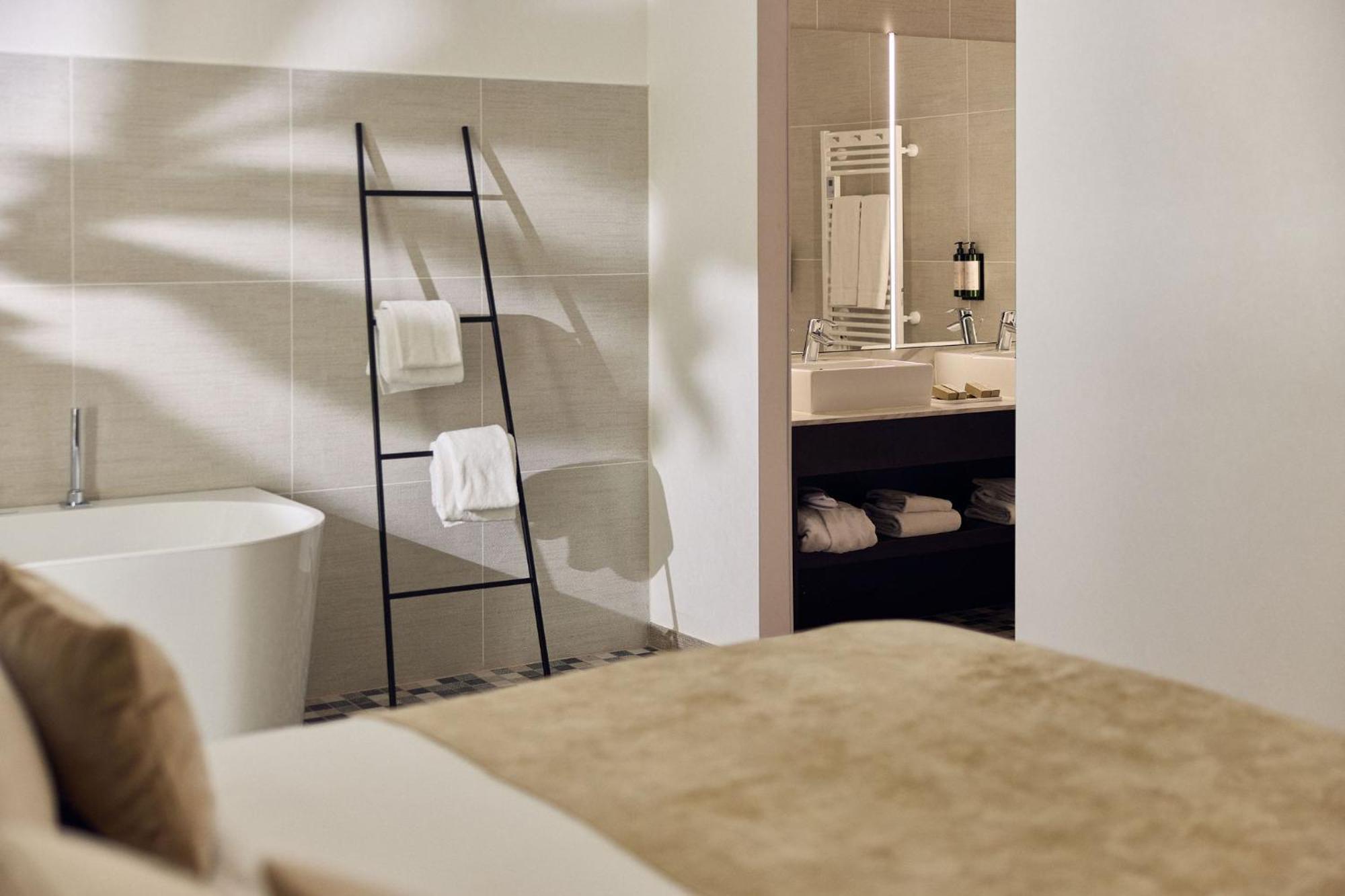 Hotel Der Valk 4*